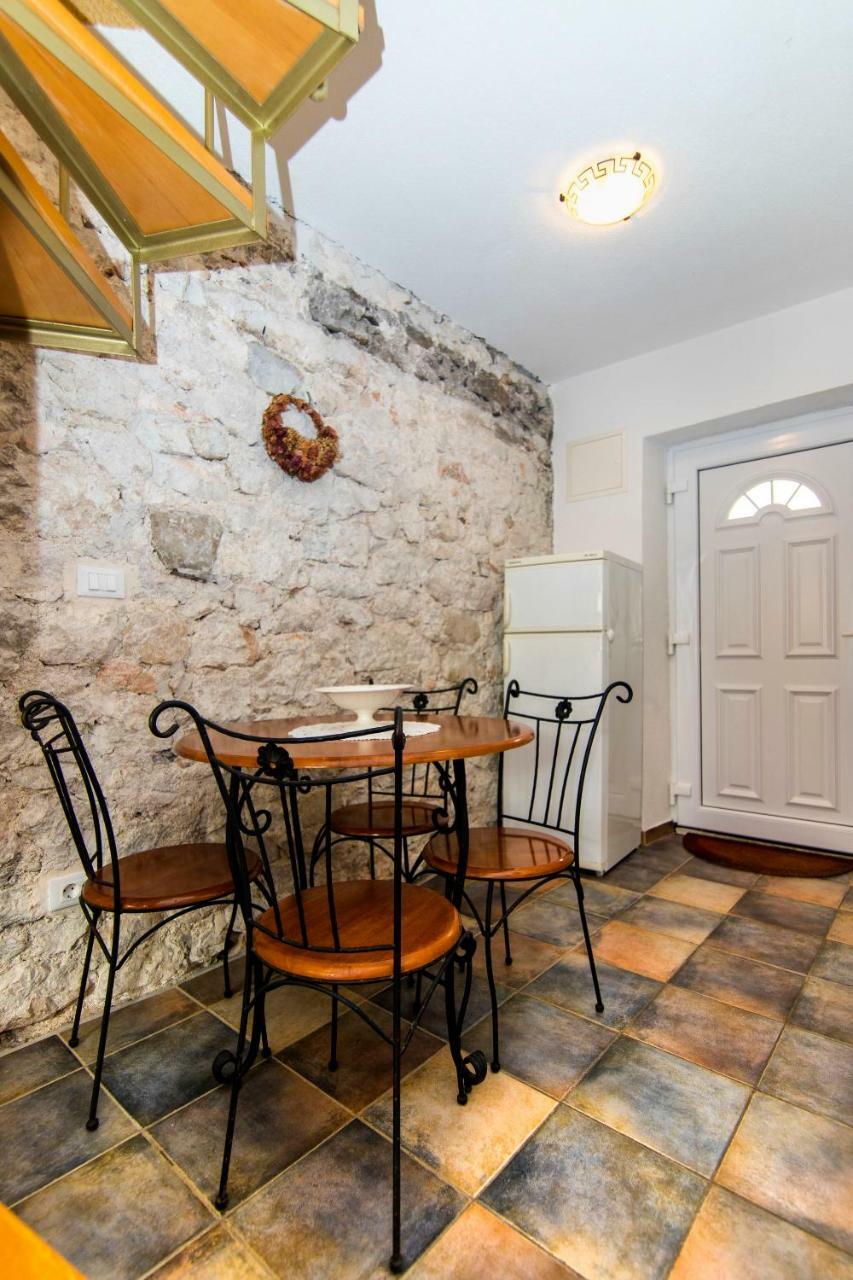 Vila House Lea Igrane Exteriér fotografie
